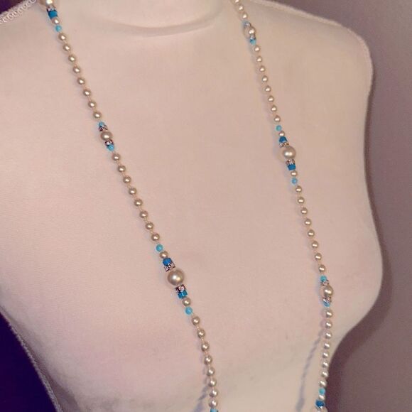 Faux Pearl with Turquoise Beaded Necklace! - Picture 7 of 11